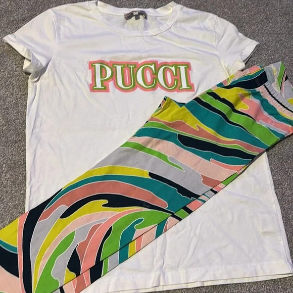 Emilio Pucci set
Size 14
Fits women’s xs/small - Picture 2 of 5